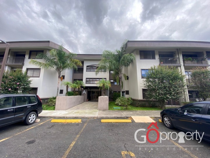 Venta de Apartamento en Lomas de Ayarco, Curridabat.